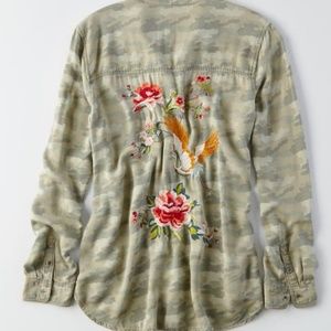 AEO Embroidered CamoBoyfriend Utility Shirt S